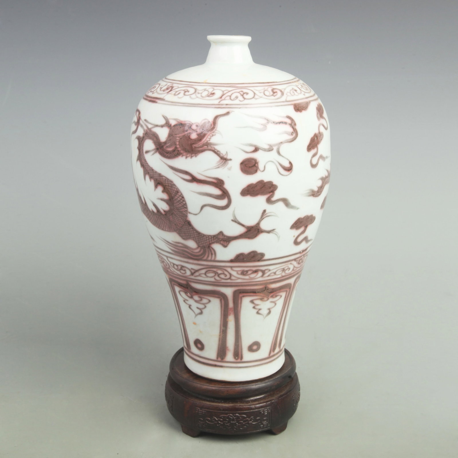 A FINE DRAGON PATTERN PORCELAIN MEI STYLE VASE: Yuan Dynasty Style, High: 11 inch; Width: 6.5 inch; wooden base for picture and display purpose only.