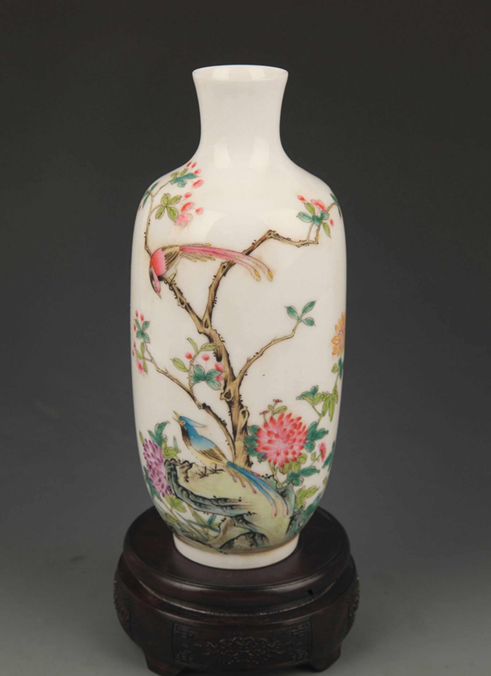 RARE FAMILLE ROSE PORCELAIN VASE WITH PHEASANT AND PEONY DECORATION: Qing Dynasty Yong Zheng Period; High: 9.0 inch; Diameter: 1.5 inch;; wooden base for picture and display purpose only.