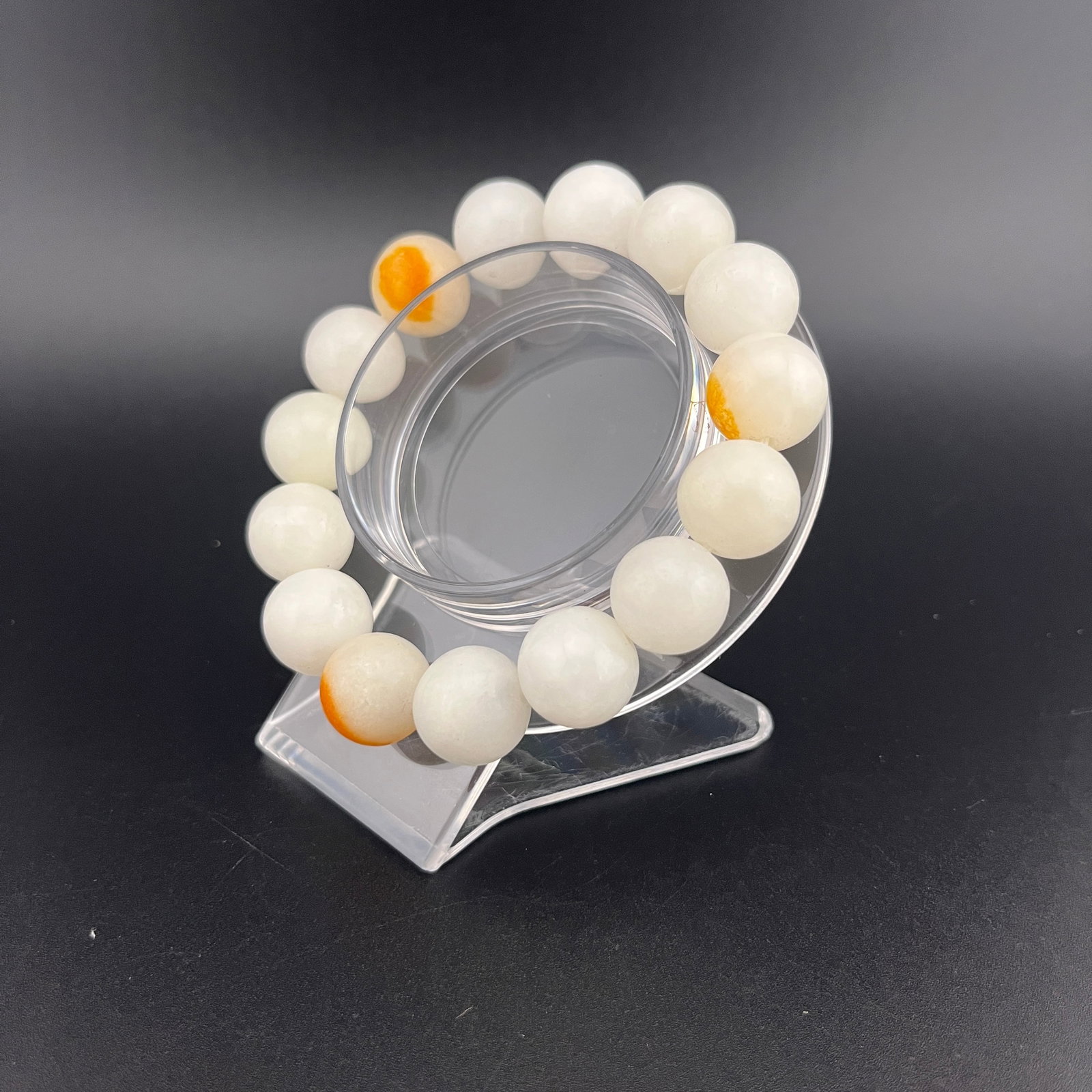 A FINE WHITE JADE MADE BRACELET - 3