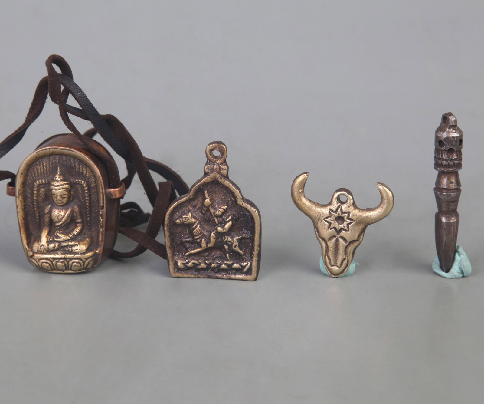 GROUP OF TIBETAN BUDDHISM BRONZE PENDANT: Qing Dynasty; Long: 2.7 inch; to 1.7 inch;