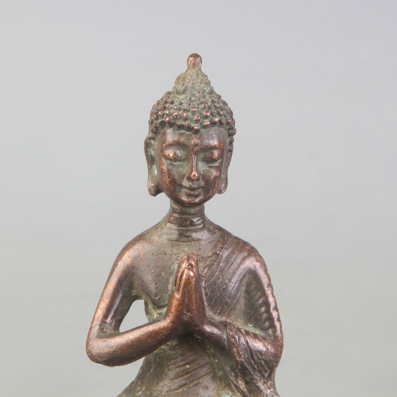 A FINE SMALL BRONZE BUDDHA STATUE - 2