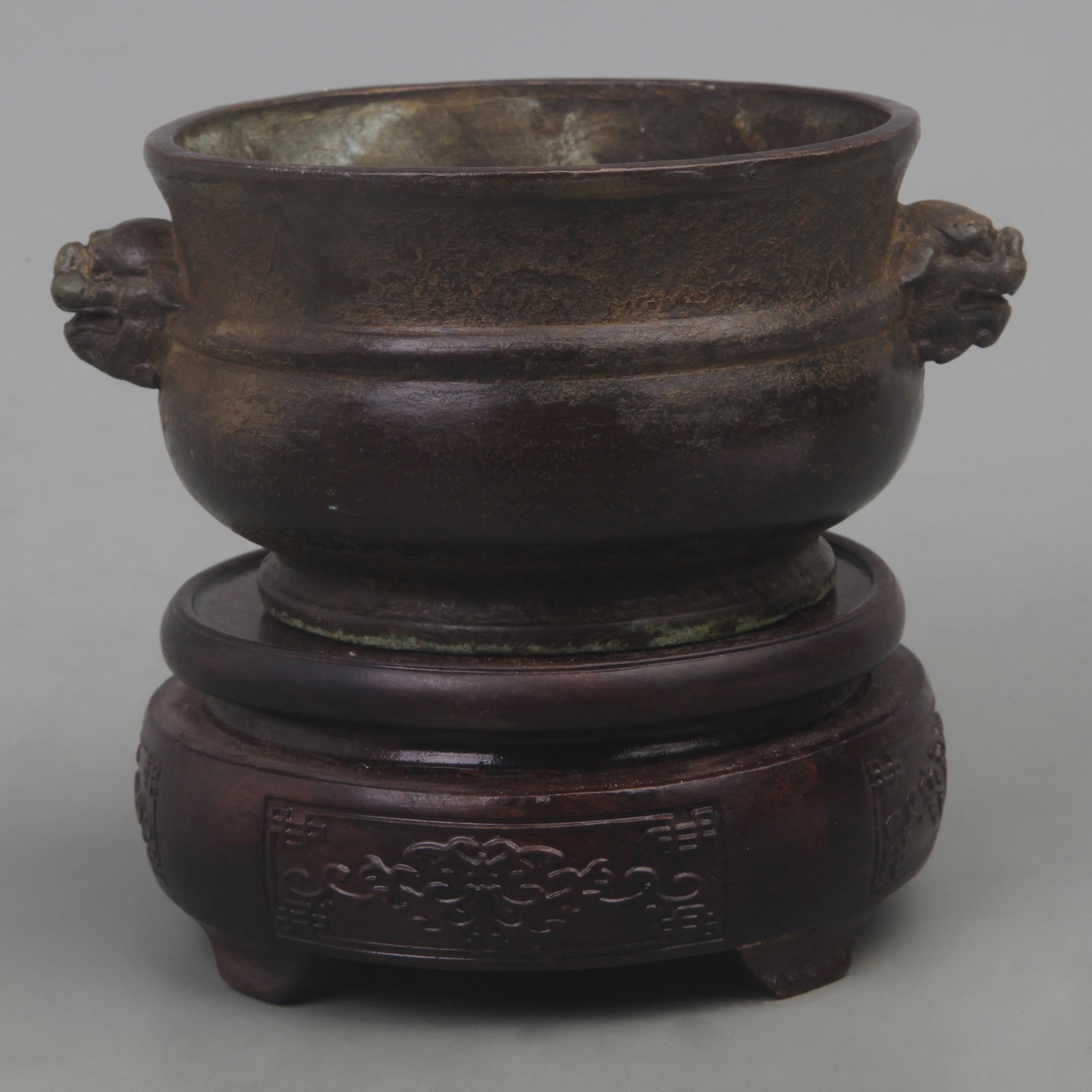A FINE XUAN DE STYLE ANIMAL EAR BRONZE CENSER: Ming Dynasty Style; Diameter: 5.3 inch; High: 2.8 inch; wooden base for picture and display purpose only.