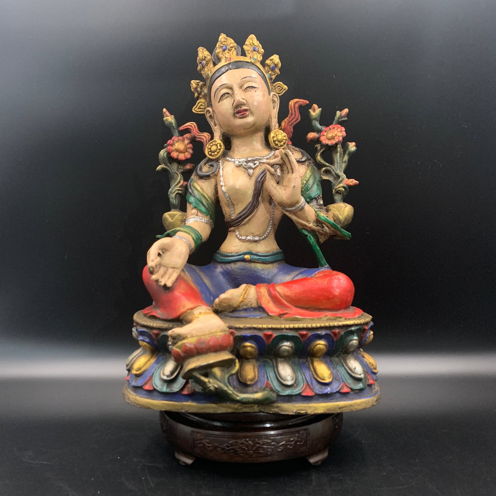 A LARGE TIBETAN POLYCHROME PAINTED SEATED GREEN TARA STATUE: Ming Dynasty Style; Long: 8.8 inch; Width: 7.3 inch; High: 13.1 inch; wooden base for picture and display purpose only.