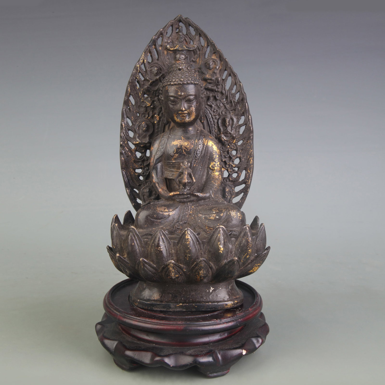 A FINE BRONZE SHAKYAMUNI BUDDHA STATUE: Qing Dynasty; High:8.5 inch; wooden base for picture and display purpose only.