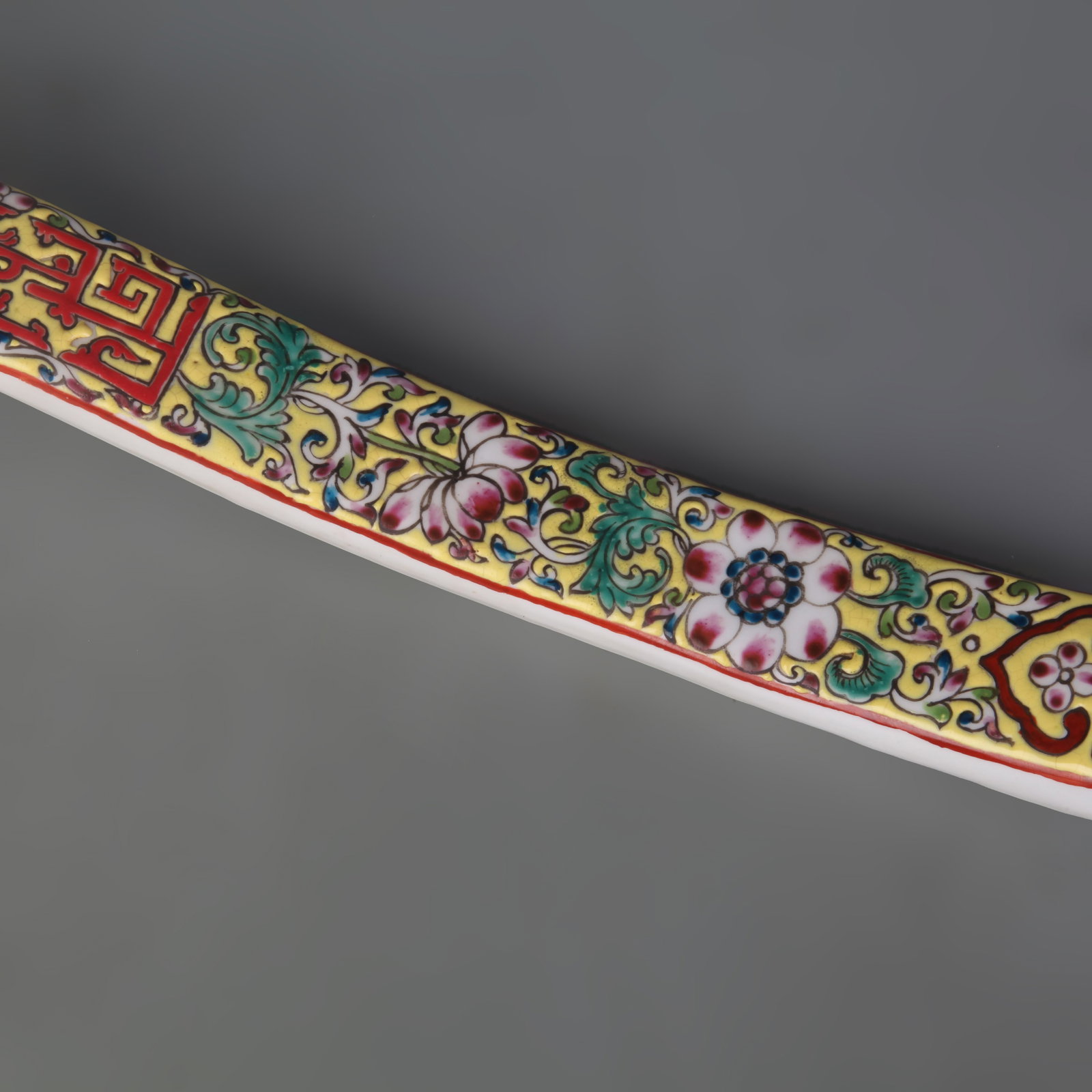 FAMILLE ROSE RUYI SCEPTER WITH ???U??AND LONGEVITY PATTERN - 3