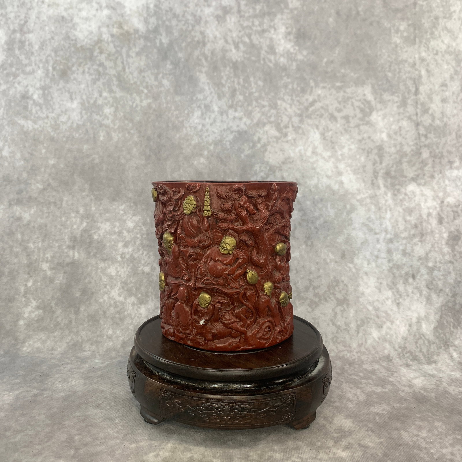 RARE CHINESE LACQUER CARVED PEN HOLDER: Qing Dynasty; Long: 4.2 inch; Width:3.5 inch; High: 4.9 inch; wooden base for picture and display purpose only.
