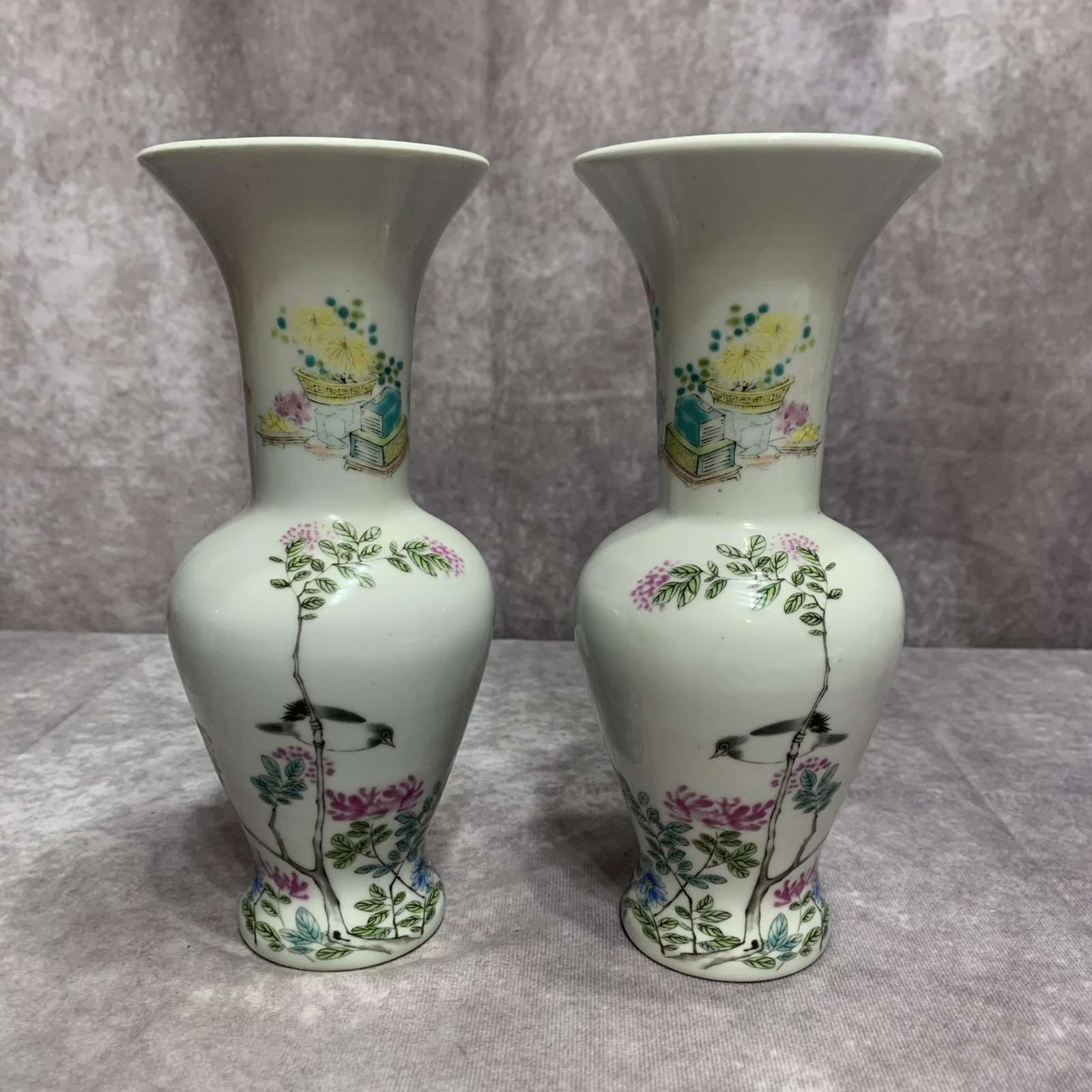 PAIR OF FAMILLE ROSE BIRD PATTERN PORCELAIN VASE: Republic Period; High: 8.6 inch; Diameter: 3.5 inch; wooden base for picture and display purpose only.