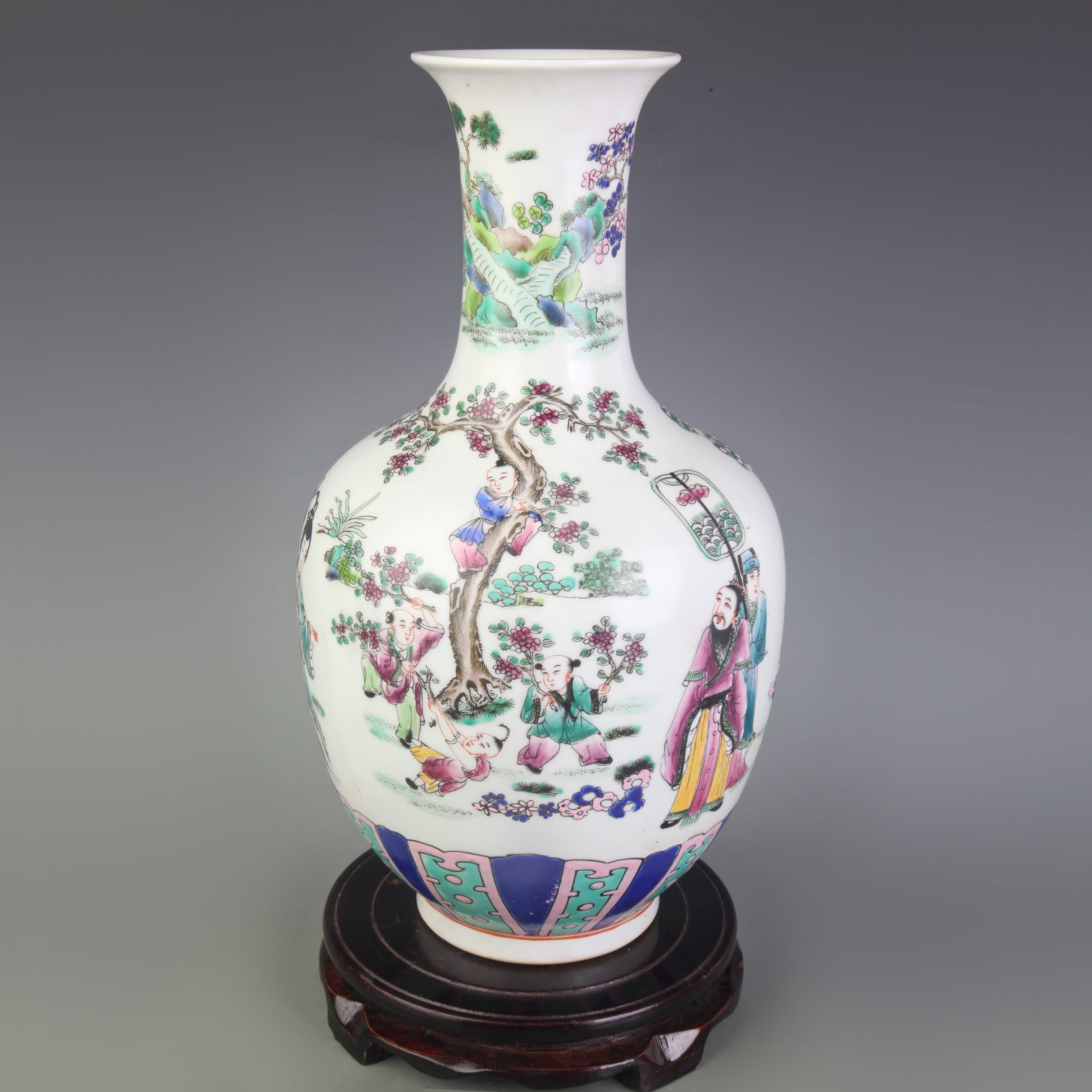 FAMILLE ROSE CHARACTER FIGURE PORCELAIN VASE: Qing Dynasty Qian Long Period: Diameter: 3.9 inch; High: 13.4 inch; wooden base for picture and display purpose only.