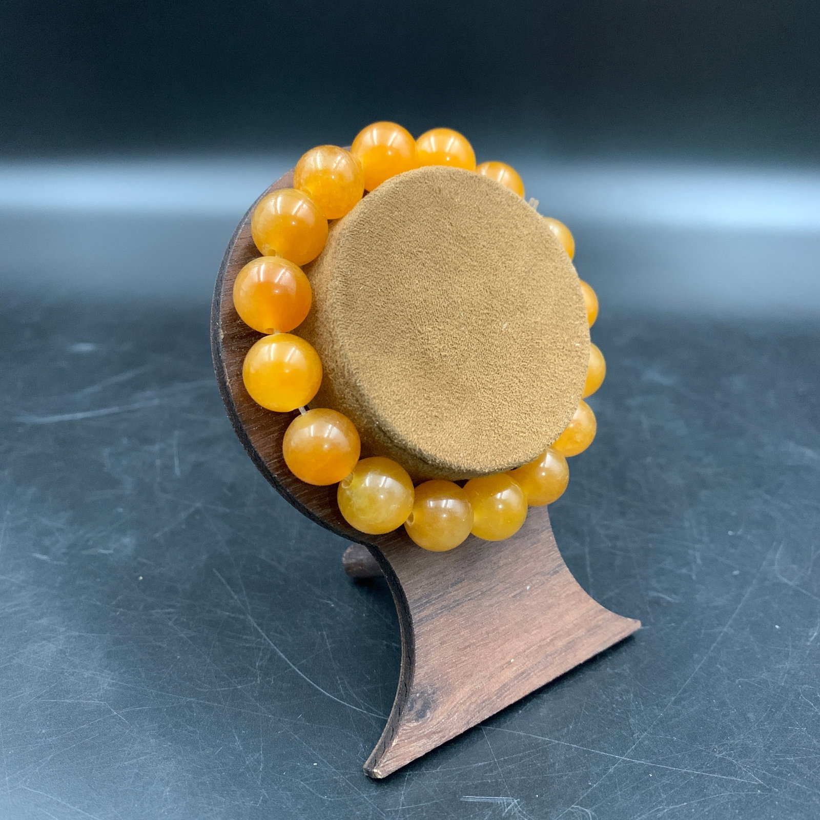 A FINE JADE MADE BRACELET - 3