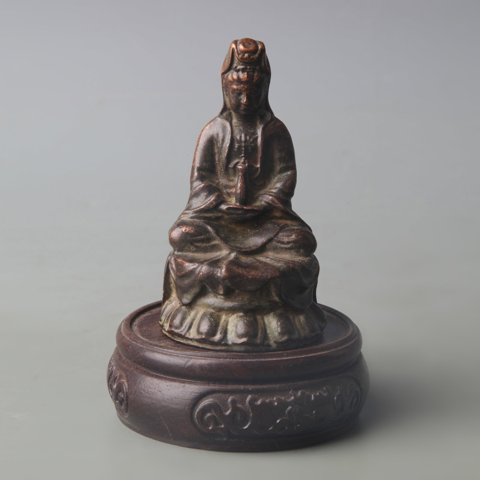 A FINE SMALL BRONZE BUDDHA STATUE: Qing Dynasty;High: 3.3 inch; wooden base for picture and display purpose only.