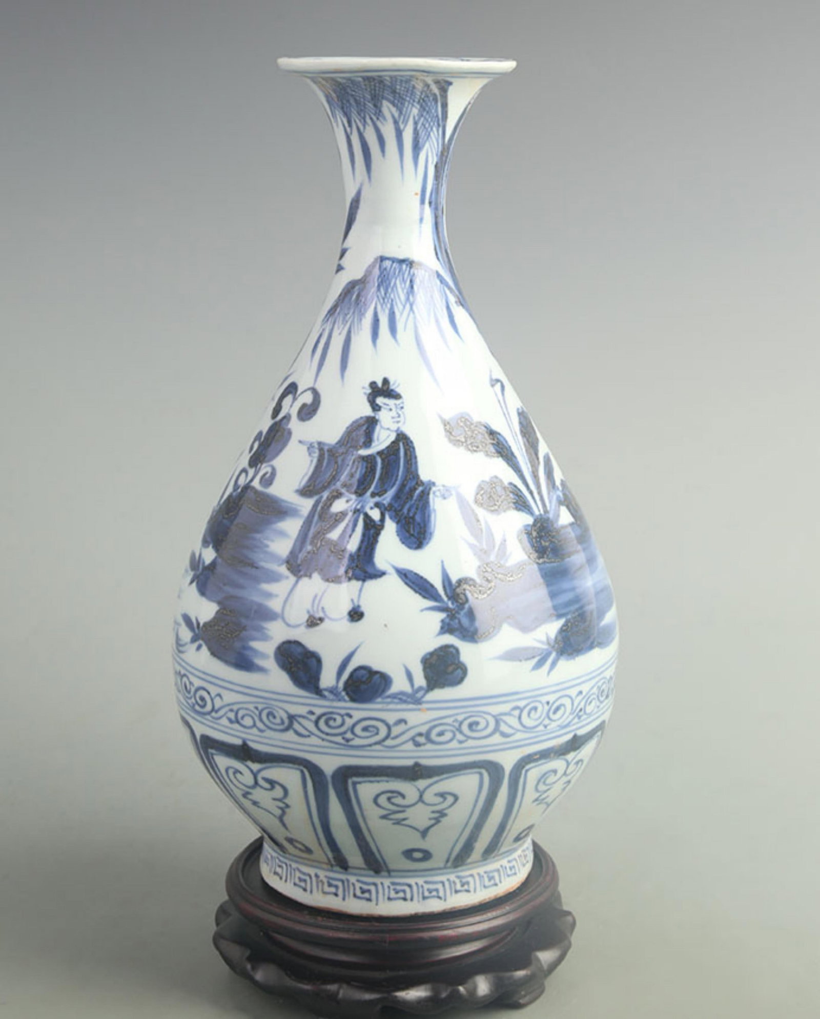 BLUE AND WHITE FIGURE PATTERN YU HU CHUN STYLE PORCELAIN VASE: Yuan Dynasty Style; High: 11.8 inch; Width: 5.50 inch; wooden base for picture and display purpose only.