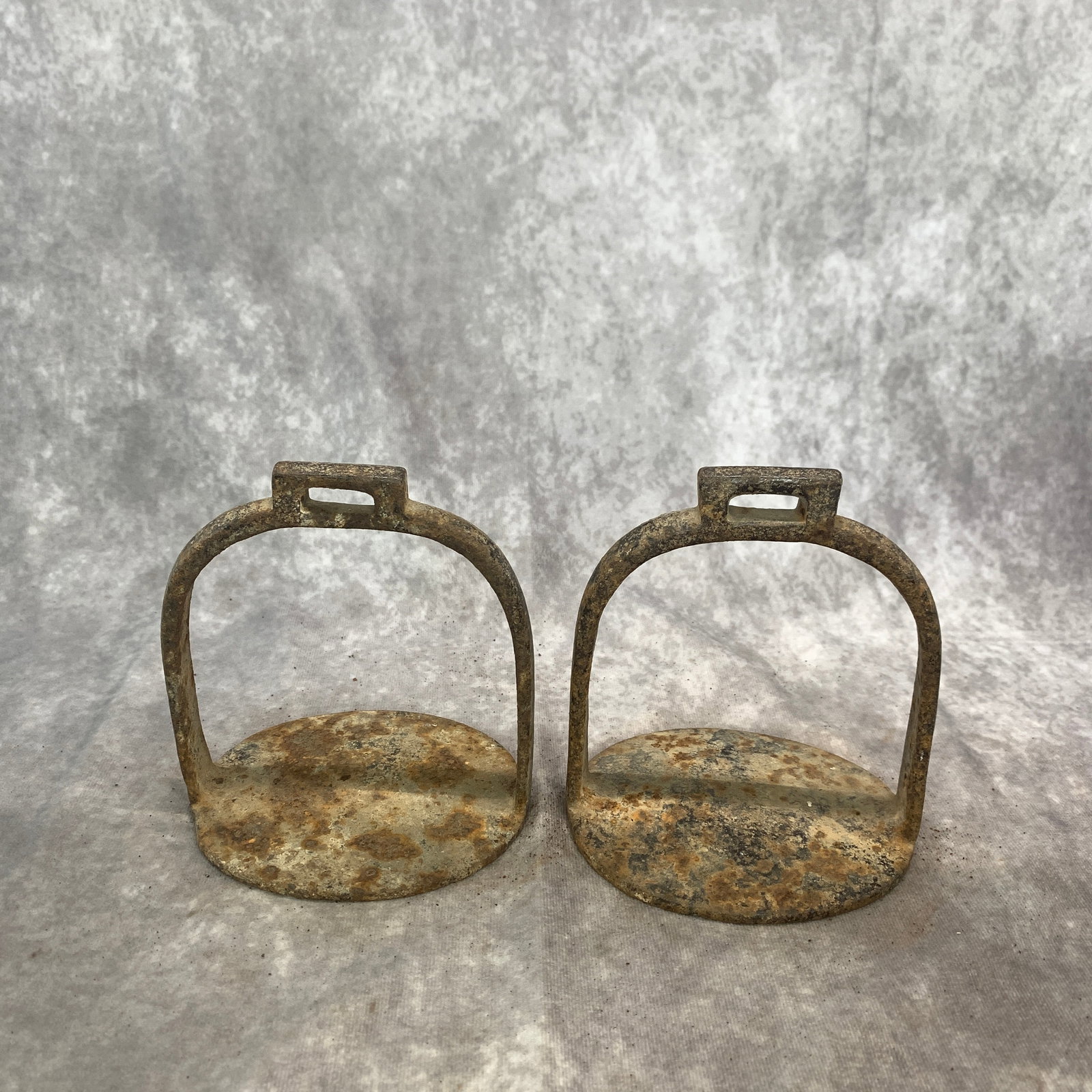 PAIR OF VINTAGE BRONZE STIRRUPS: 20th Century; Long: 5.1 inch; Width:4.3 inch; High: 5.7 inch