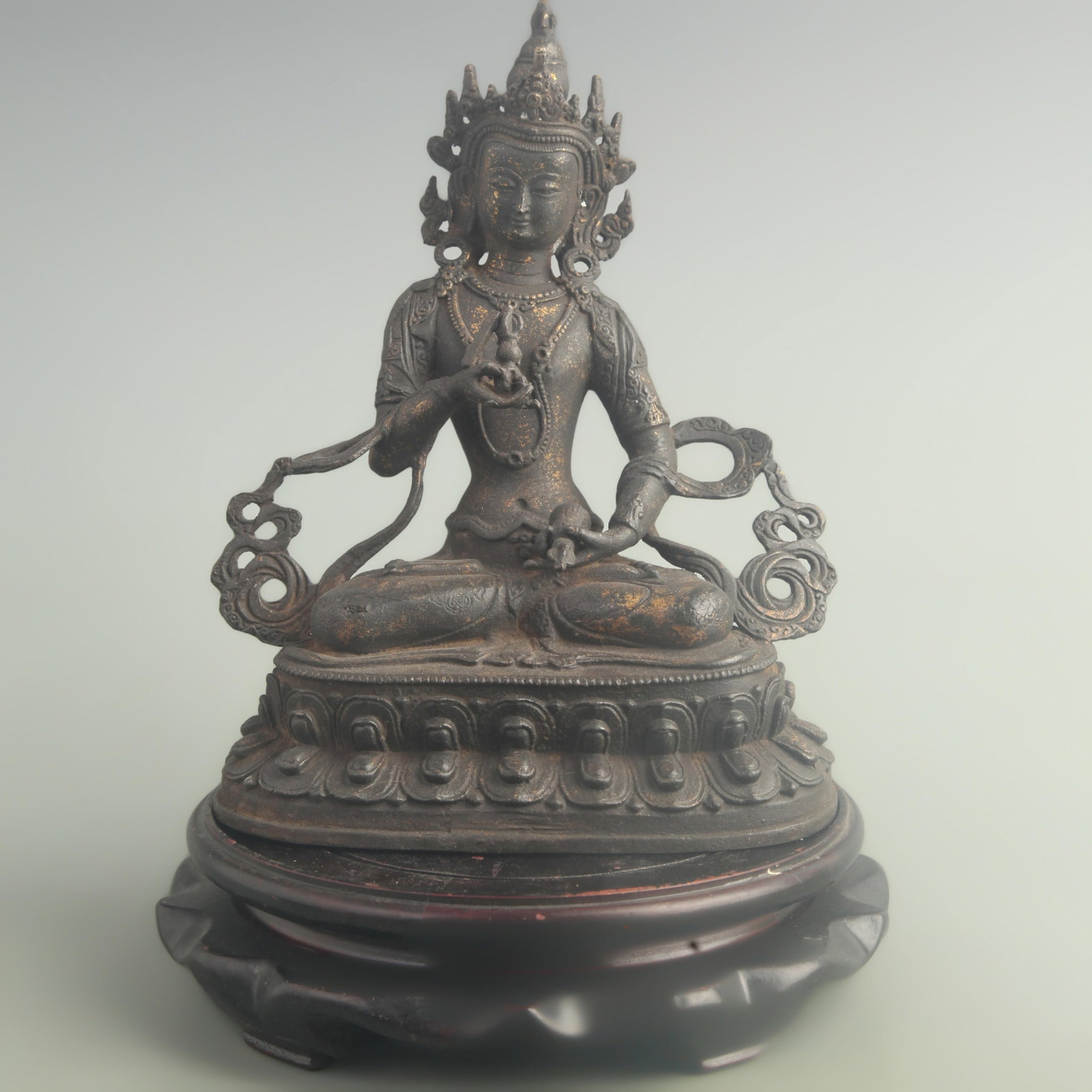 A FINE BRONZE VAJRA SCEPTER STATUE: 19th Century; High: 8.50 inch; Width: 4.50 inch; Long: 6.80 inch; wooden base for picture and display purpose only.