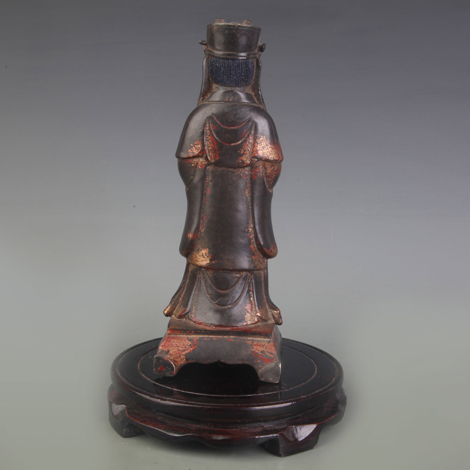 A FINE BRONZE OFFICIAL FIGURE - 4