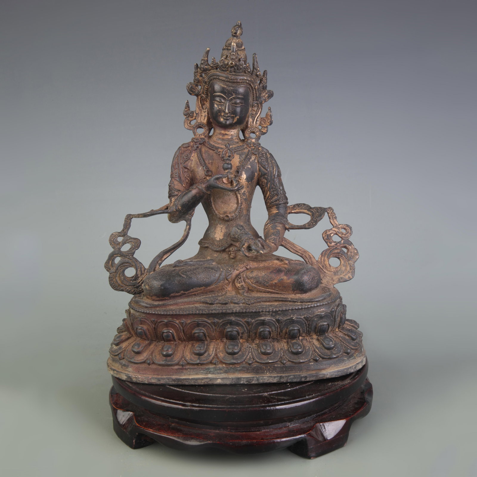 A FINE BRONZE VAJRASATTVA BUDDHA STATUE: Qing Dynasty; High: 8.7 inch; wooden base for picture and display purpose only.