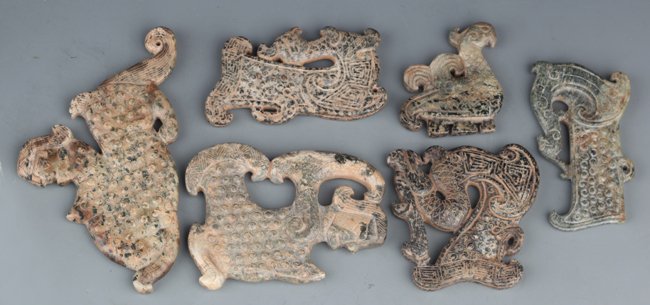 A GROUP OF FIVE OLD GREEN AND RUSSET JADE PENDANT: Han Dynasty, L:1.5 in×4.1 in