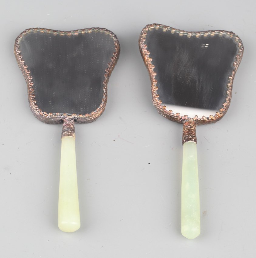 A PAIR OF PORCELAIN AND JADE HAND MIRROR: Republic Period, L:6.00 in