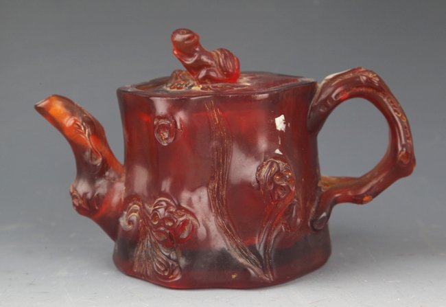 A FINELY MADE TREE STUMP LIKE GLASS TEA POT: Republic Period, H:4.25 in×L:6.75 in