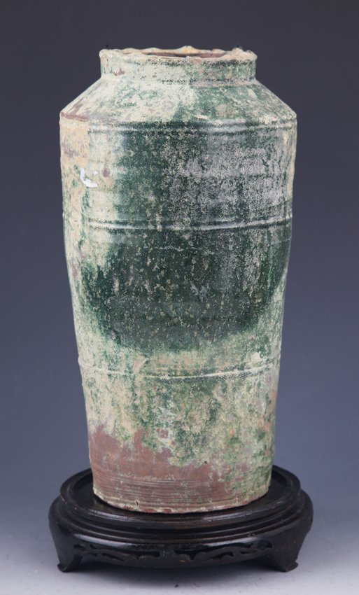 A VERY OLD GREEN COLOR PORCELAIN JAR: Han Dynasty, H:12.00 in