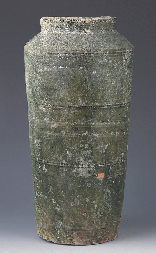 A LARGE AND OLD GREEN COLOR PORCELAIN JAR: Han Dynasty, H:12.5in × D:4.5in