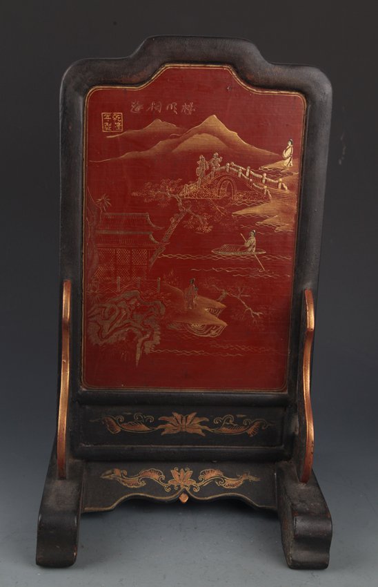 A PAINTED WOODEN CHINESE LACQUER TABLE SCREEN: Qing Dynasty, H:16.25 in×W:9.25 in