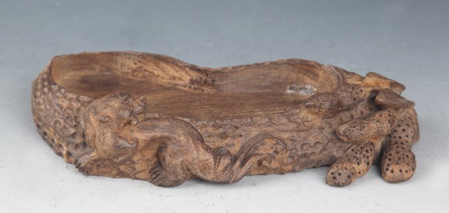 A FINELY DRAGON CARVED AGARWOOD BRUSH WASHER: 20th Century, L:7.5 in × W:3.75 in