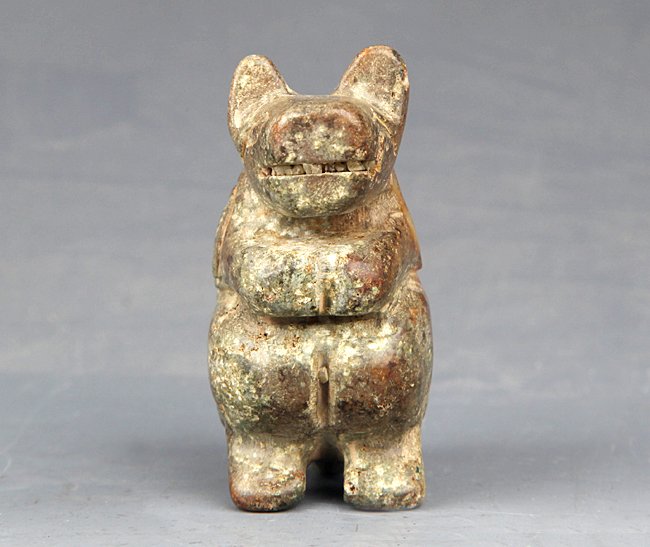 A VERY OLD JADE MOUSE: Han Dynasty, L:2.2 in×W:1.0 in