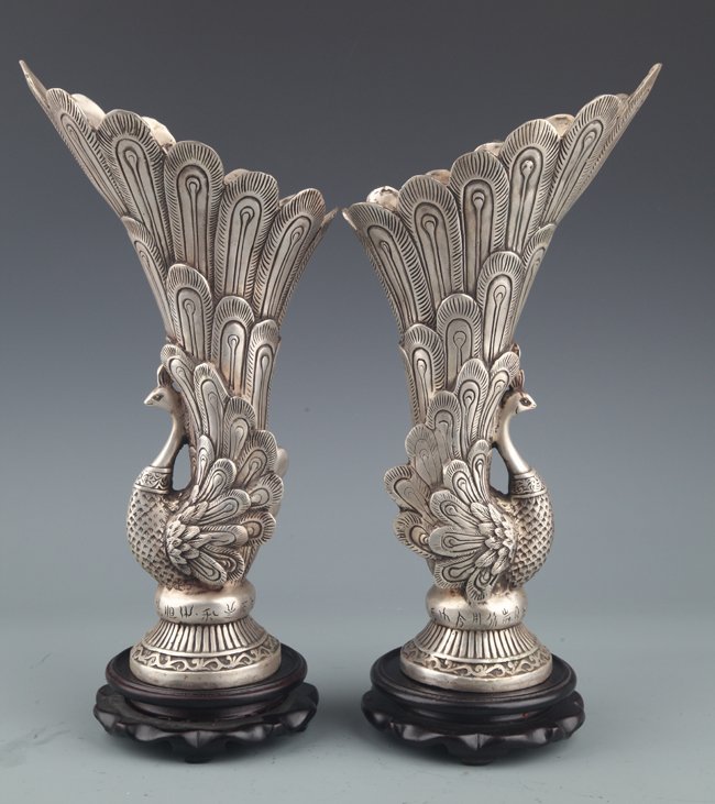 A PAIR OF FINELY PEACOCK CARVING SILVER PLATED JAR: Ming Dynasty, H:13.00 in