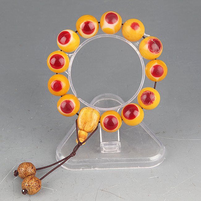 A "HE DING HONG" BRACELETS: 20th Century, (Each Beads) D:1.0 in