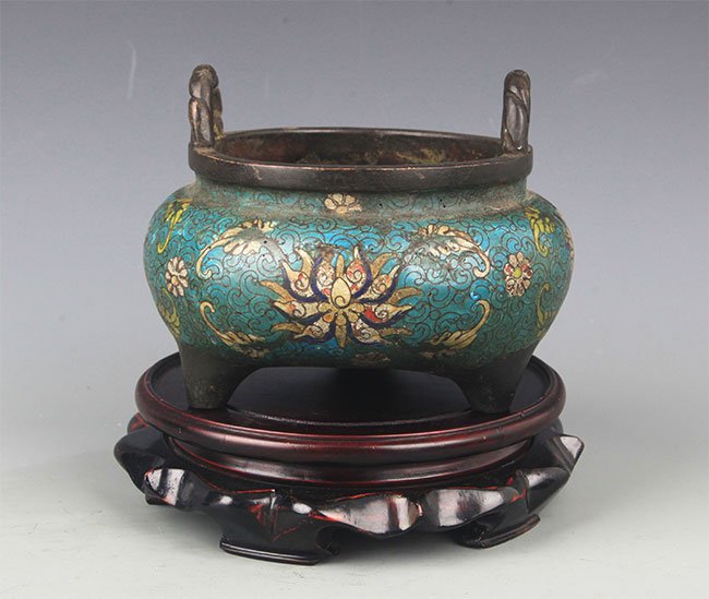 A FINE BRONZE CLOISONNÉ ENAMEL CENSER: Probably Ming Dynasty, H:4.5 in×D:4.75 in