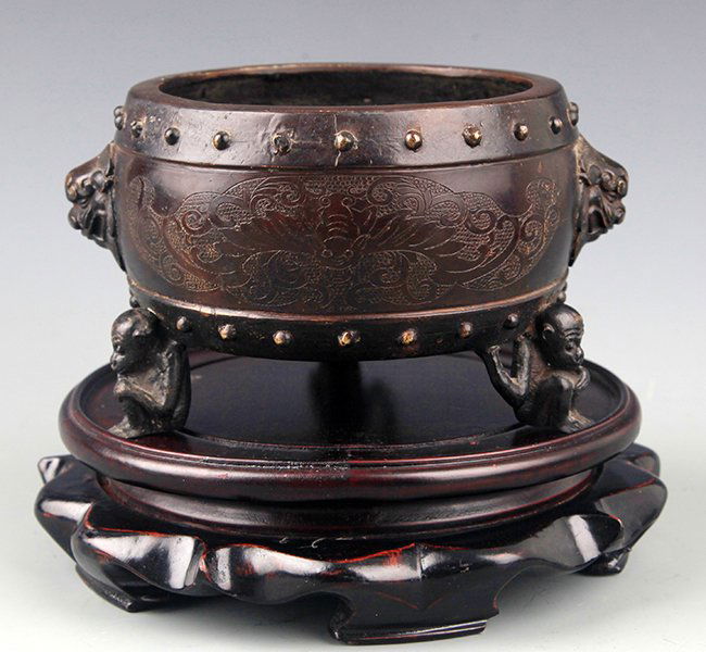 A DRUMP SHAPED BRONZE CENSER (1 of 5)