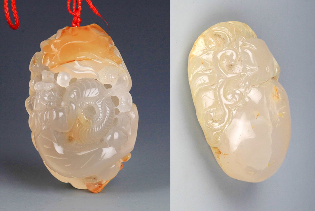 A GROUP OF TWO FISH CARVING AMBER PENDANT (1 of 6)