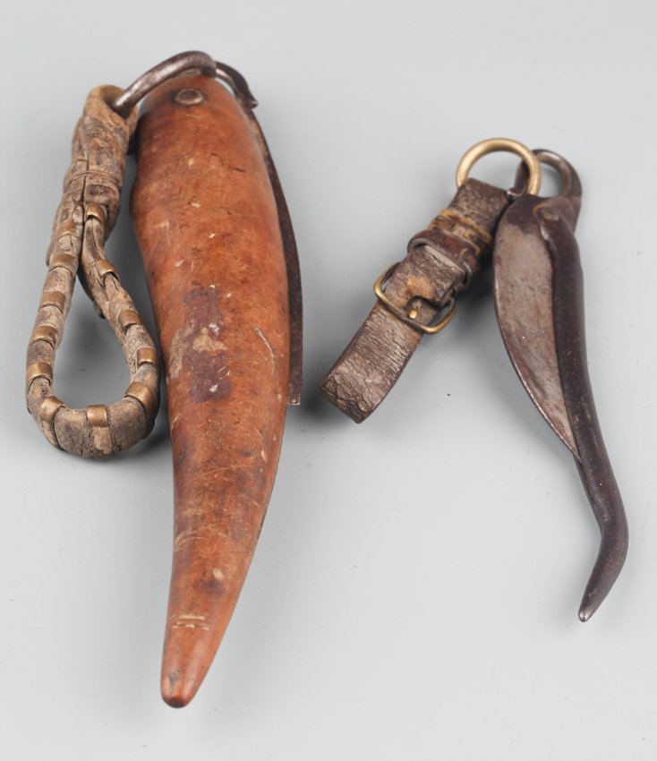 A GROUP OF TWO FISH KNIFE (1 of 6)