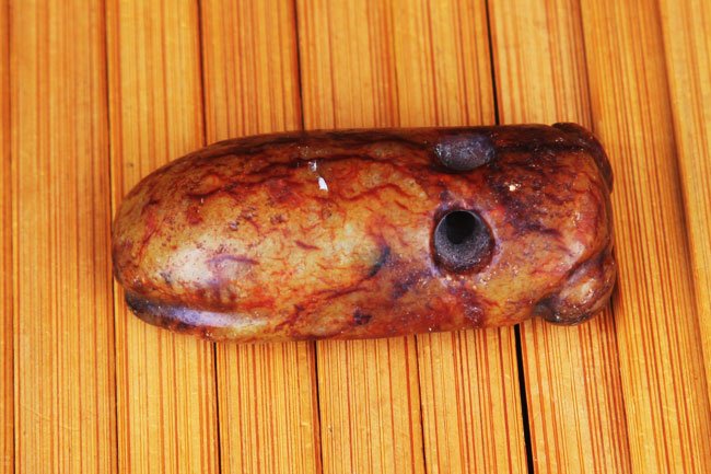 A OLD CICADA SHAPED JADE (1 of 4)