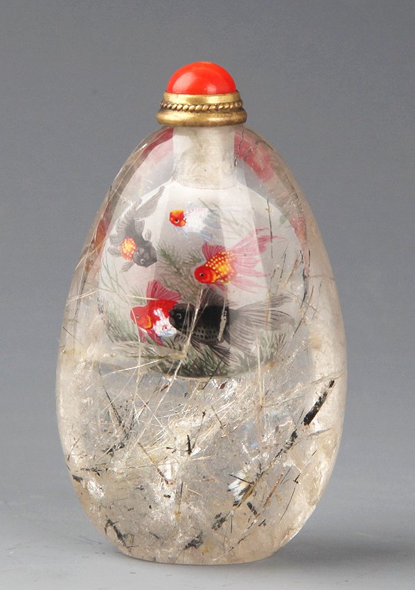 A FINELY PAINTED CRYSTAL SNUFF BOTTLE (1 of 4)
