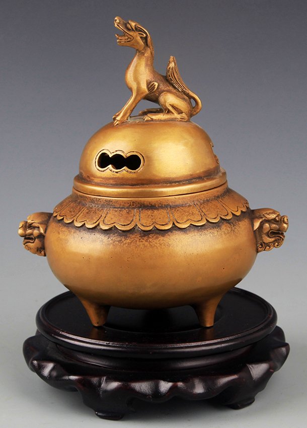 A DOG FIGURE BRONZE AROMATHERAPY (1 of 7)