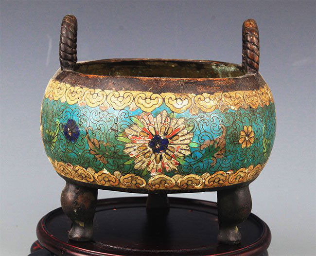 A BRONZE CLOISONNÉ ENAMEL DOUBLE EAR CENSER (1 of 5)