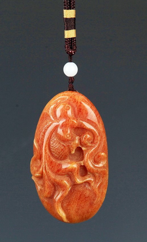 A FINE FISH CARVED RED COLOR JADE PENDANT (1 of 5)