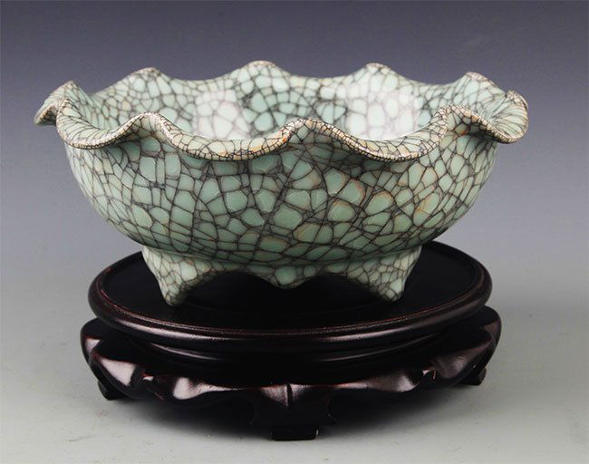 A GE-TYPE PORCELAIN BRUSH WASHER (1 of 6)