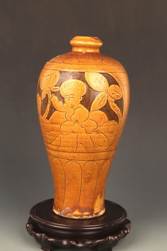 A BOY CARVING "CI ZHOU YAO " PORCELAIN MEI BOTTLE (1 of 6)