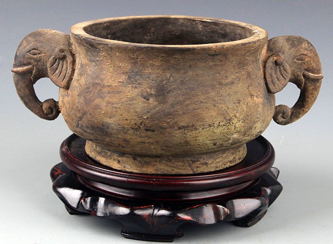 A DOUBLE EAR "WU BANG ZUO" BRONZE CENSER: Possible Ming Dynasty, High: 3.5inch x Long:8.5inch x Diameter:5.5 inch