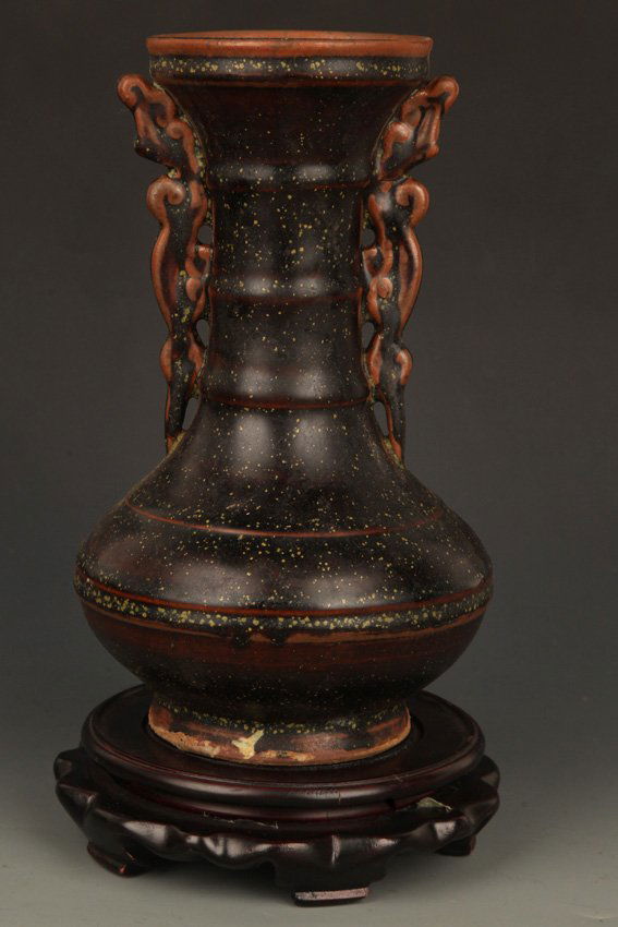 A BLACK COLOR GLAZED DOUBLE EAR PORCELAIN JAR (1 of 6)