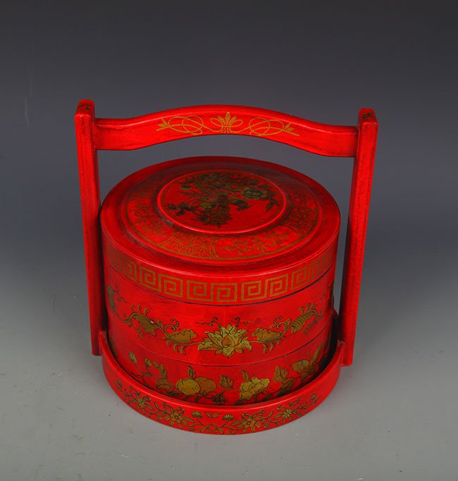 A PAINTED GOLD FLOWER PATTERN FOOD BOX (1 of 6)