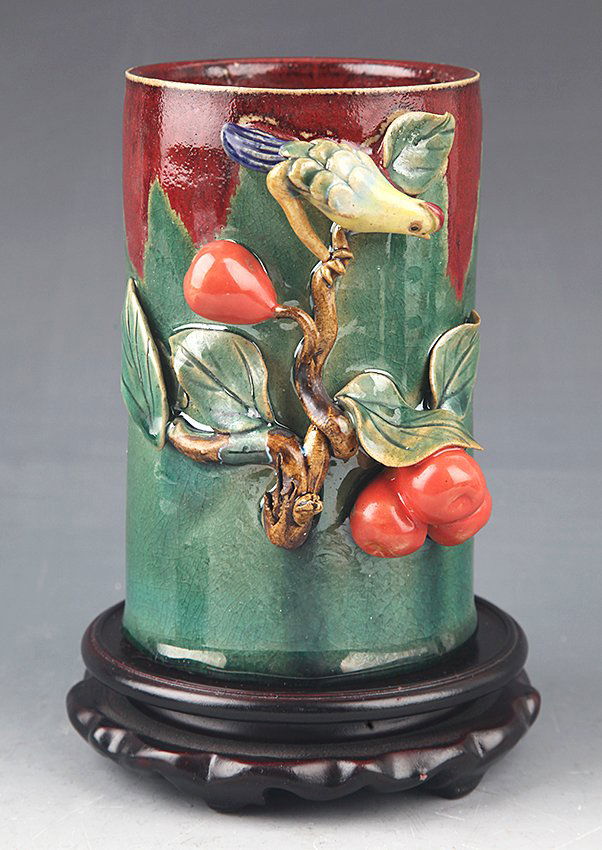 A FINE BIRD SHAPED GREEN COLOR PORCELAIN BRUSH POT (1 of 8)