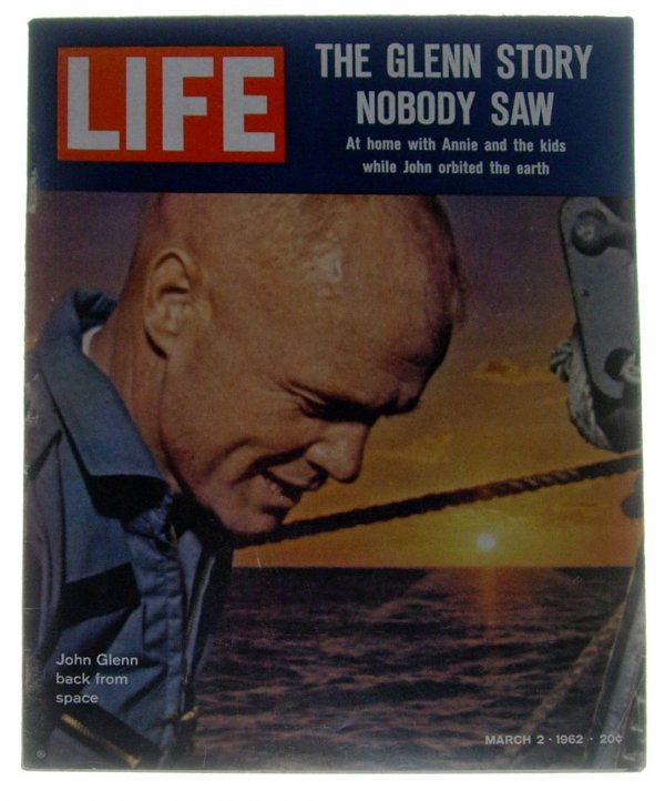 Life Magazine Mercury John Glenn Story Nobody Saw: (March 2 1962). This edition features John and Annie Glenn and her family during Glenn's Mercury mission. Good condition.