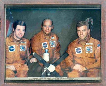 Skylab 1 Shadow Box: a commemorative 3D shadow box (10 x 9") fashioned from a NASA color publicity lithograph of the crew, creating "raised" portraits. Interesting.