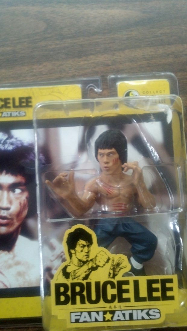 Fanatiks Bruce Lee Action Figure: Approx 6 inches - by Fanatiks. Bruce lee Collectible Figure