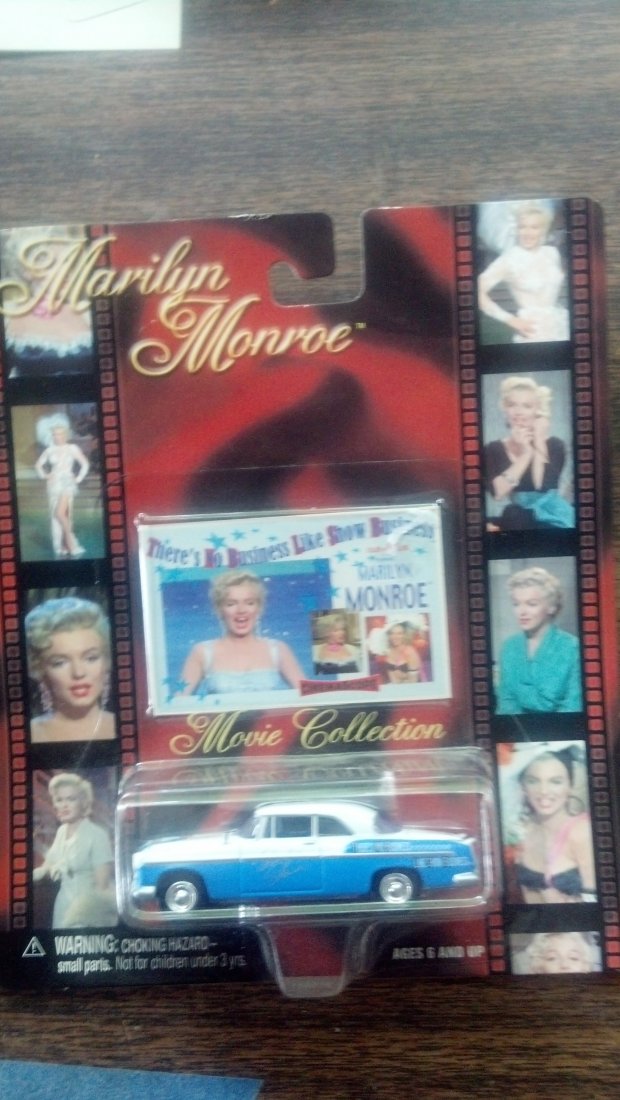 Marilyn monroe Collectors Car w/ Trading Card: Hotwheel size Collectors car. Includes Trading card. New in original package.