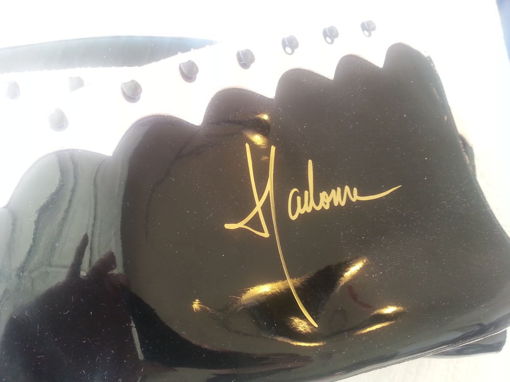MADONNA SIGNED BOOTS WITH SIGNED BACKSTAGE PASS!!