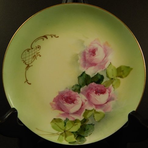 MOEM LIMOGES PAINTED CHARGER: MOEM LIMOGES PAINTED CHARGER. VERY NICE AND DECORATIVE PIECE!